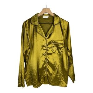 Taylor Swift Sz M Pajama Top Button Front Long Sleeve Chest Pocket